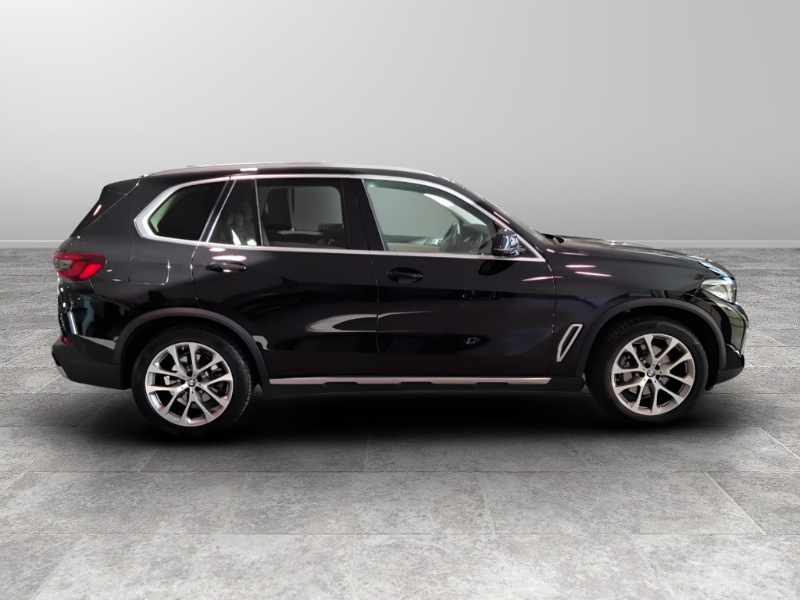 GuidiCar - BMW X5        (G05/F95) 2021 X5        (G05/F95) - X5 xDrive25d Msport Usato