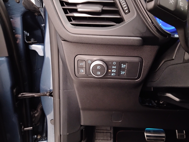GuidiCar - FORD Kuga 3ª serie 2021 Kuga 3ª serie - Kuga 2.5 Plug In Hybrid 225 CV CVT 2WD ST-Li Usato