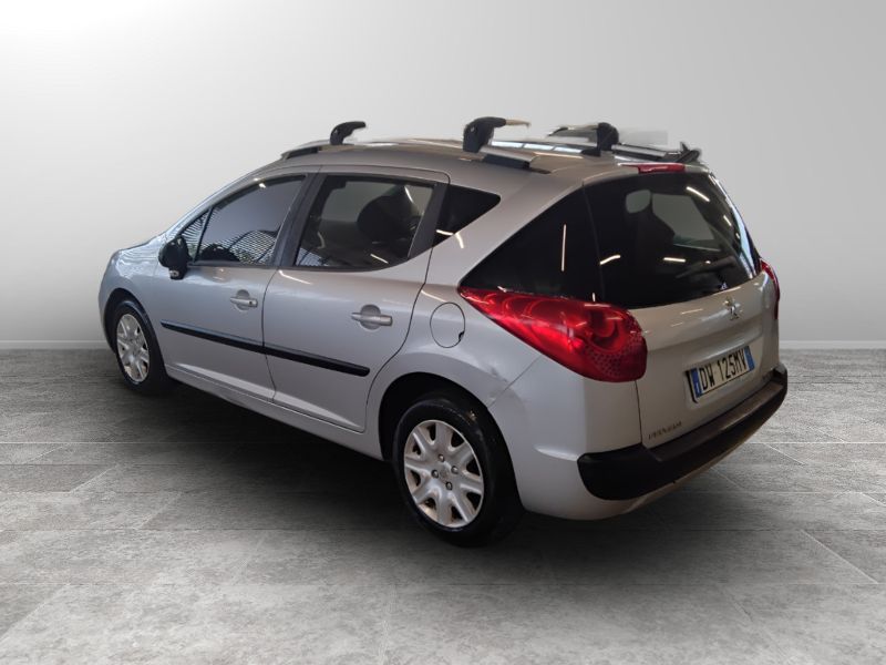 GuidiCar - PEUGEOT 207 2009 207 SW 1.6 hdi 16v Energie Usato