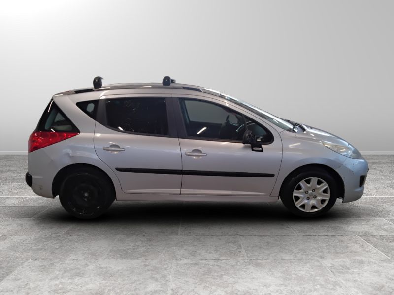GuidiCar - PEUGEOT 207 2009 207 SW 1.6 hdi 16v Energie Usato