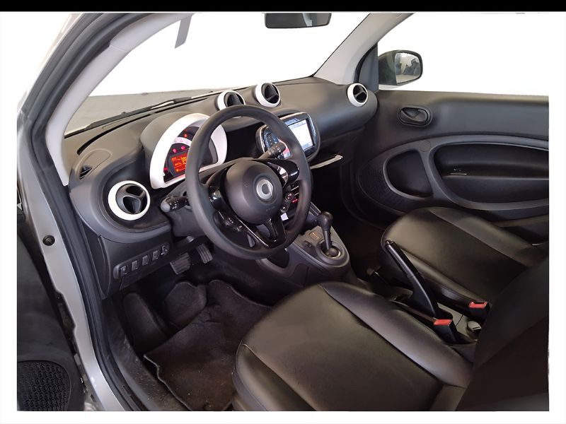 GuidiCar - SMART fortwo 3ª s. (C453) 2019 fortwo 3ªs.(C/A453) - fortwo 70 1.0 twinamic Youngster Usato