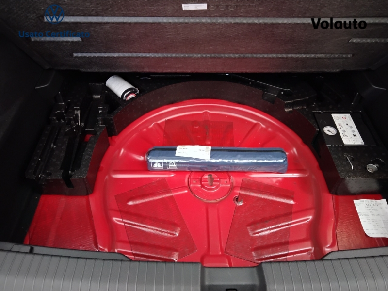 GuidiCar - VOLKSWAGEN T-Roc 2021 T-Roc - T-Roc 2.0 TDI SCR 150 CV DSG 4MOTION Sport BlueMotio Usato