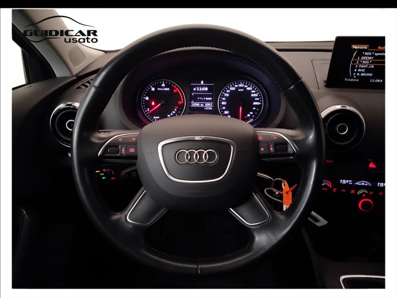GuidiCar - AUDI A3 2016 A3 Sportback 1.6 tdi Business 110cv E6 Usato
