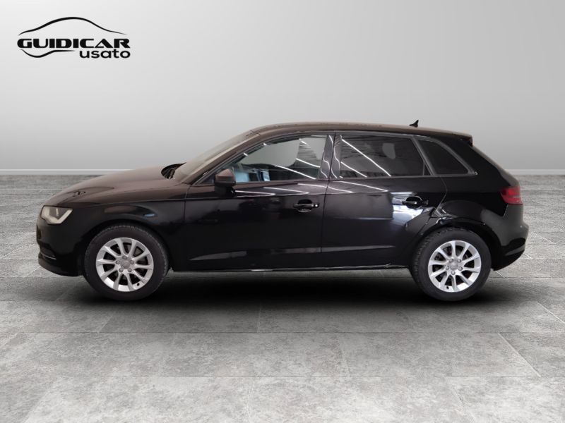 GuidiCar - AUDI A3 2016 A3 Sportback 1.6 tdi Business 110cv E6 Usato