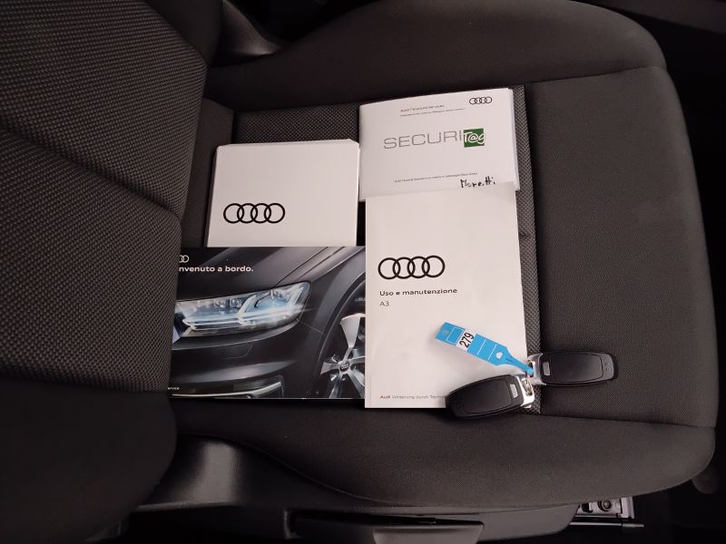GuidiCar - AUDI A3 2021 A3 Sportback 30 1.0 tfsi mhev Business s-tronic Usato