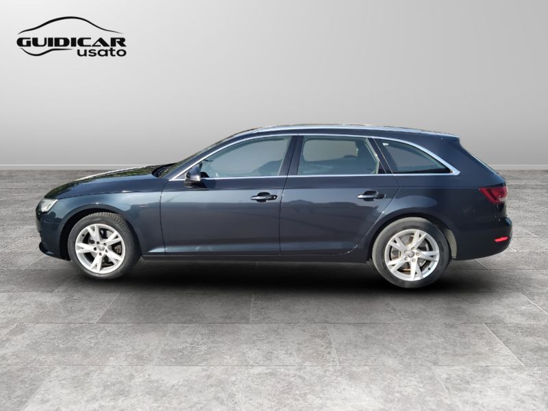 GuidiCar - AUDI A4 2017 A4 Avant 30 2.0 tdi Business Sport 122cv s-tronic my16 Usato