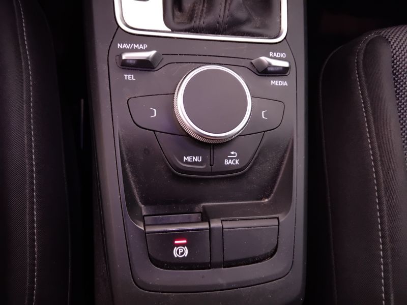 GuidiCar - AUDI Q2 Q2 30 TDI S tronic Business