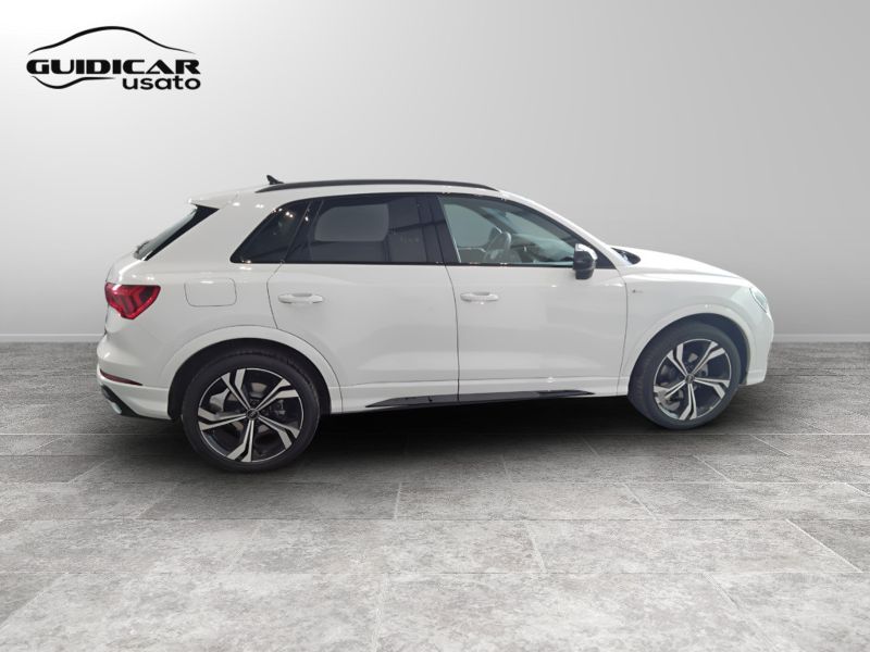 GuidiCar - AUDI Q3 2024 Q3 35 2.0 tdi Identity Black s-tronic Usato