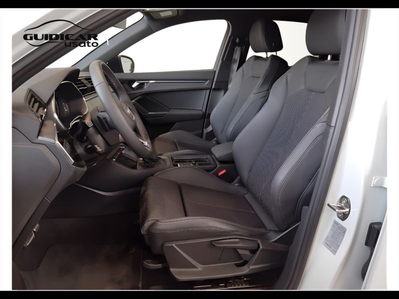 GuidiCar - AUDI Q3 2024 Q3 35 2.0 tdi Identity Black s-tronic Usato