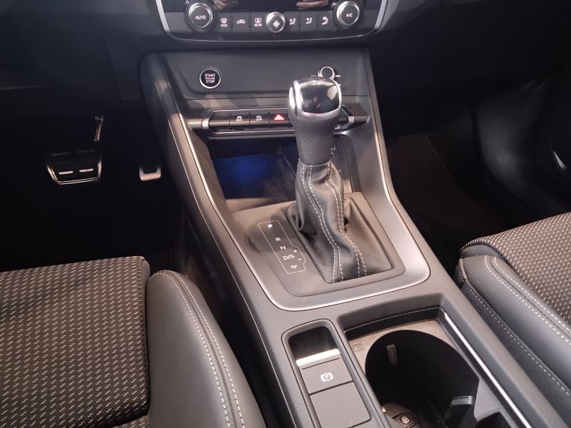 GuidiCar - AUDI Q3 2024 Q3 35 2.0 tdi Identity Black s-tronic Usato