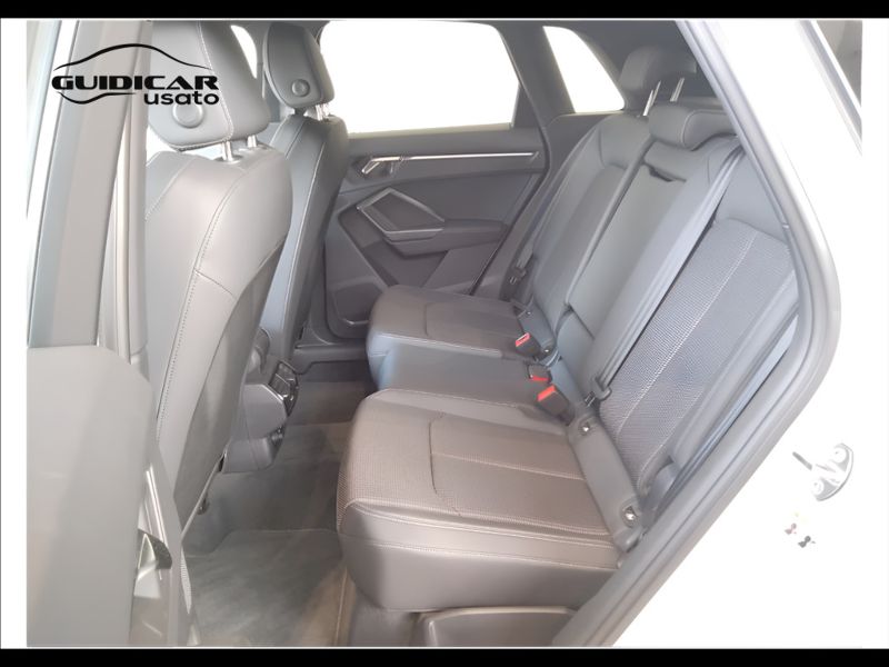 GuidiCar - AUDI Q3 2024 Q3 35 2.0 tdi Identity Black s-tronic Usato