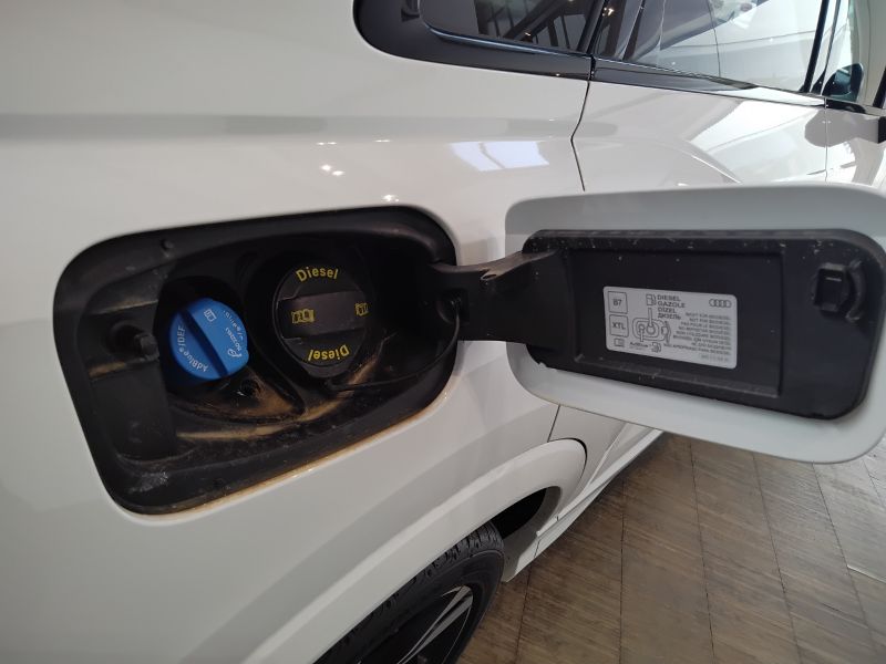 GuidiCar - AUDI Q3 2024 Q3 35 2.0 tdi Identity Black s-tronic Usato