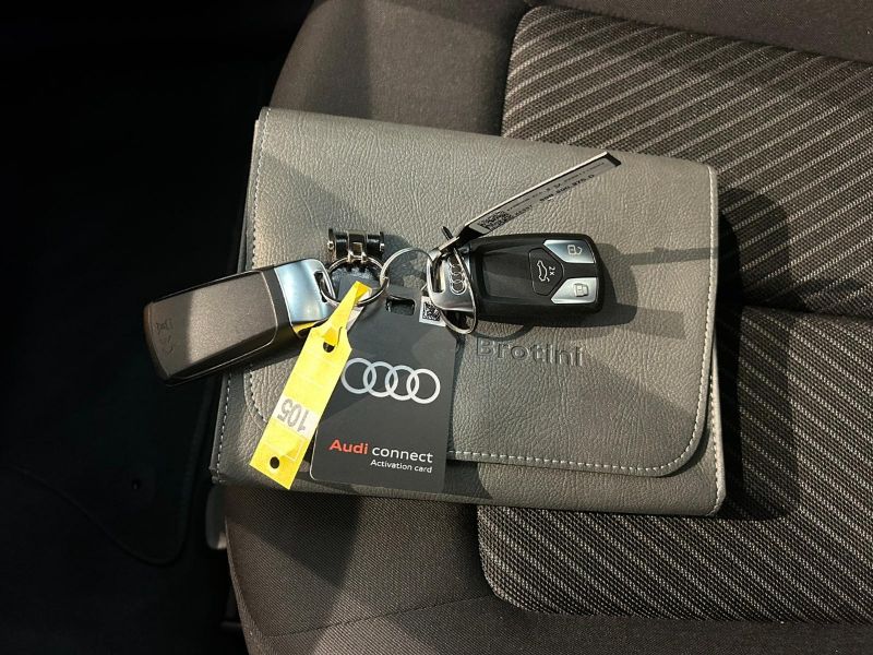 GuidiCar - AUDI Q5 2022 Q5 Sportback 35 2.0 tdi mhev 12V Business Advanced s tronic Usato
