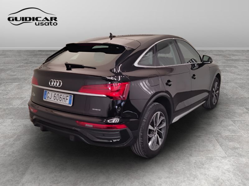 GuidiCar - AUDI Q5 2022 Q5 Sportback 40 2.0 tdi mhev 12V Business Advanced quattro s tronic Usato