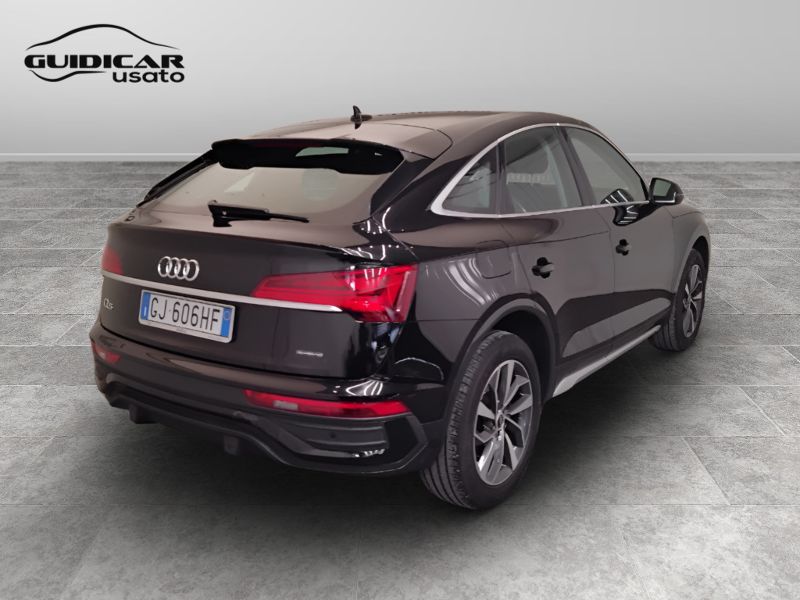 GuidiCar - AUDI Q5 2022 Q5 Sportback 40 2.0 tdi mhev 12V Business Advanced quattro s tronic Usato