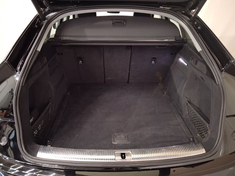 GuidiCar - AUDI Q5 2022 Q5 Sportback 40 2.0 tdi mhev 12V Business Advanced quattro s tronic Usato