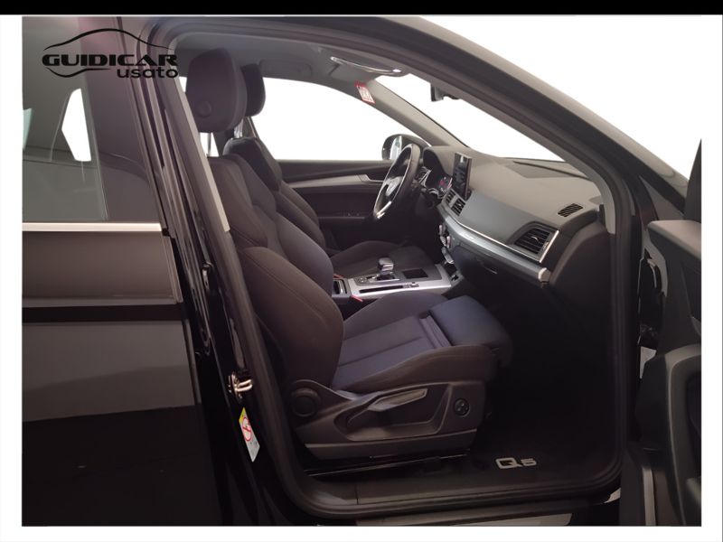 GuidiCar - AUDI Q5 2022 Q5 Sportback 40 2.0 tdi mhev 12V Business Advanced quattro s tronic Usato