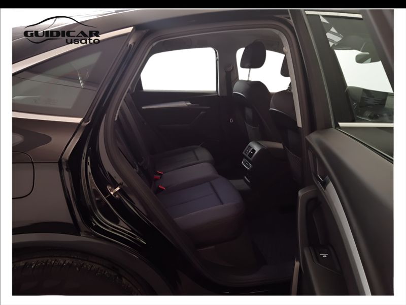 GuidiCar - AUDI Q5 2022 Q5 Sportback 40 2.0 tdi mhev 12V Business Advanced quattro s tronic Usato
