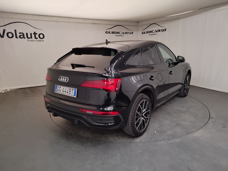 GuidiCar - AUDI Q5 2021 Q5 Sportback 40 2.0 tdi mhev 12V S line quattro s tronic Usato