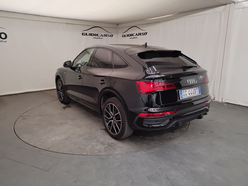 GuidiCar - AUDI Q5 2021 Q5 Sportback 40 2.0 tdi mhev 12V S line quattro s tronic Usato