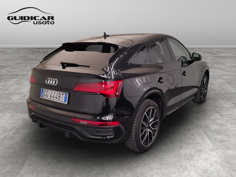 GuidiCar - AUDI Q5 2021 Q5 Sportback 40 2.0 tdi mhev 12V S line quattro s tronic Usato