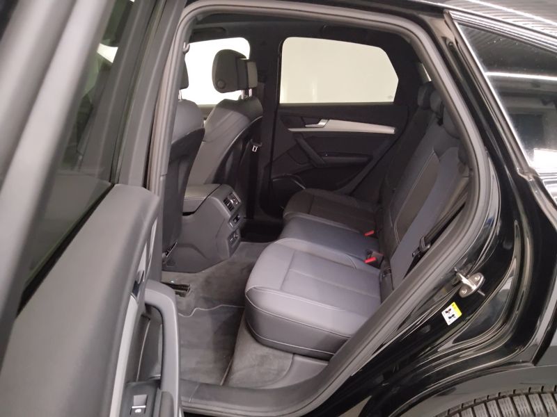 GuidiCar - AUDI Q5 2021 Q5 Sportback 40 2.0 tdi mhev 12V S line quattro s tronic Usato