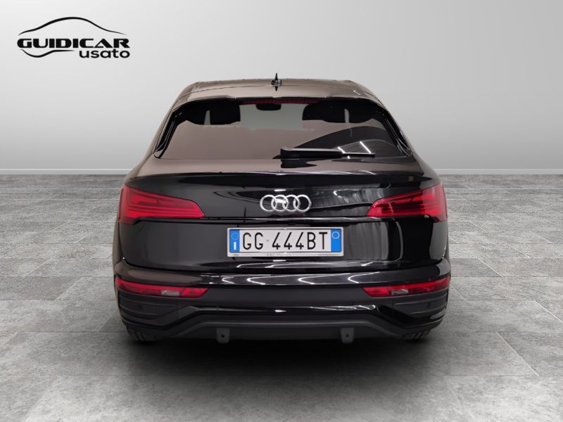 GuidiCar - AUDI Q5 2021 Q5 Sportback 40 2.0 tdi mhev 12V S line quattro s tronic Usato