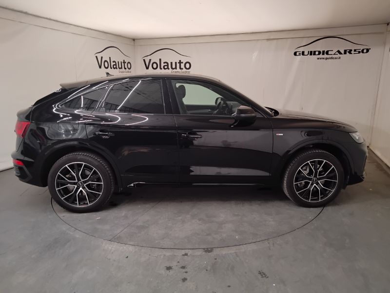 GuidiCar - AUDI Q5 2021 Q5 Sportback 40 2.0 tdi mhev 12V S line quattro s tronic Usato