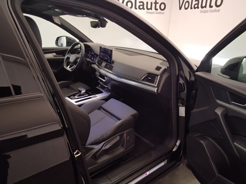 GuidiCar - AUDI Q5 2021 Q5 Sportback 40 2.0 tdi mhev 12V S line quattro s tronic Usato