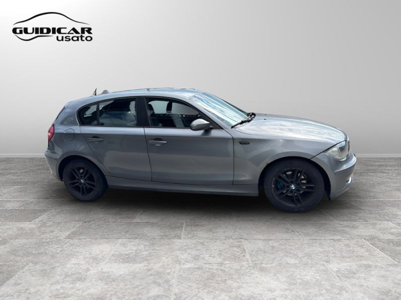 GuidiCar - BMW Serie 1 2009 118d 2.0 Attiva 143cv 5p Dpf Usato