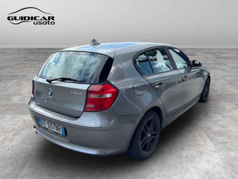 GuidiCar - BMW Serie 1 2009 118d 2.0 Attiva 143cv 5p Dpf Usato