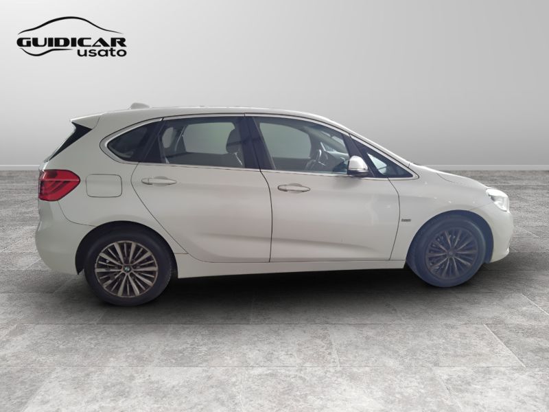 GuidiCar - BMW Serie 2 2017 216d Active Tourer Luxury Usato