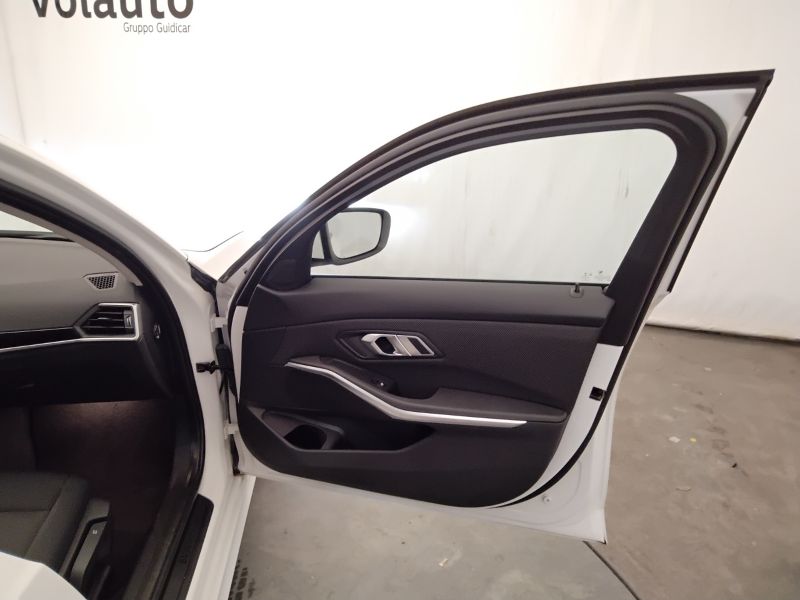 GuidiCar - BMW Serie 3 2021 316d Touring mhev 48V Business Advantage auto Usato
