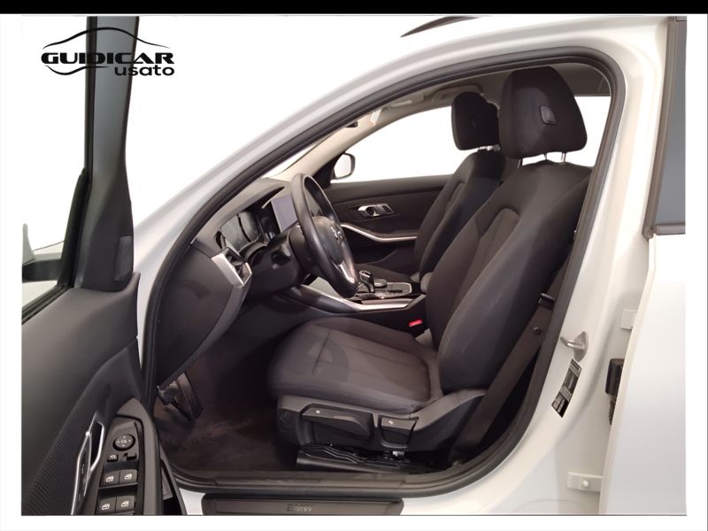 GuidiCar - BMW Serie 3 2021 316d Touring mhev 48V Business Advantage auto Usato