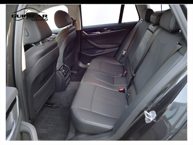 GuidiCar - BMW Serie 5 2020 520d Touring mhev 48V xdrive Luxury auto Usato