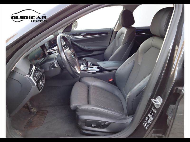 GuidiCar - BMW Serie 5 2020 520d Touring mhev 48V xdrive Luxury auto Usato
