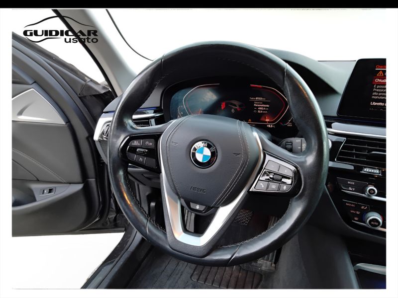 GuidiCar - BMW Serie 5 2020 520d Touring mhev 48V xdrive Luxury auto Usato