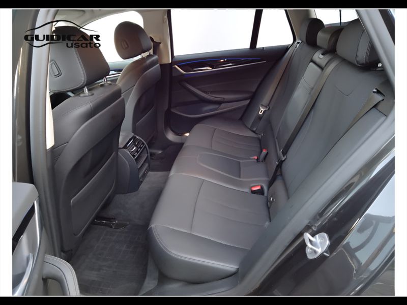 GuidiCar - BMW Serie 5 2020 520d Touring mhev 48V xdrive Luxury auto Usato
