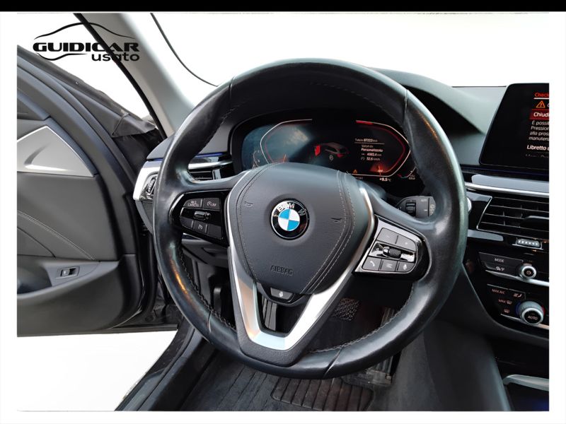 GuidiCar - BMW Serie 5 2020 520d Touring mhev 48V xdrive Luxury auto Usato