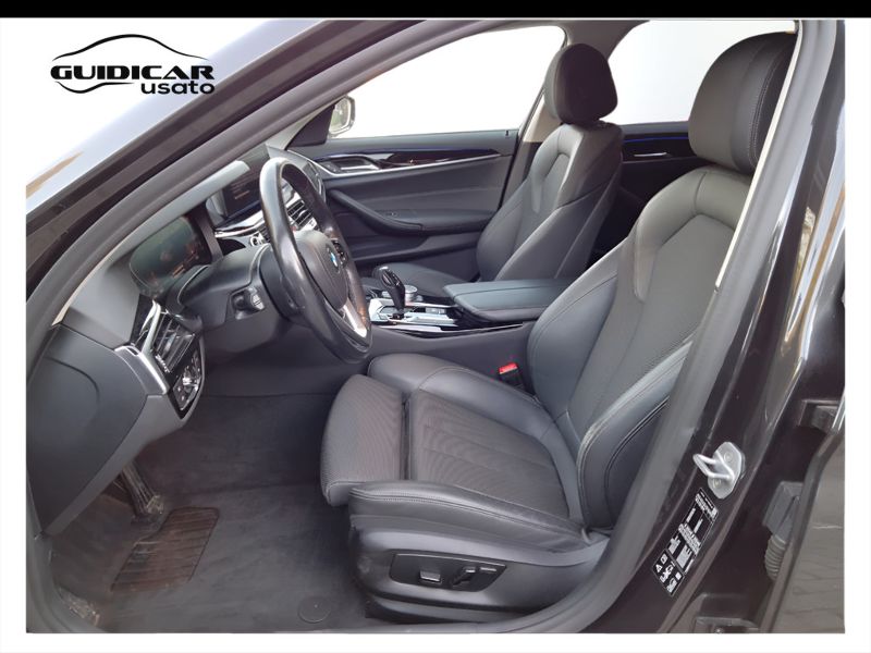 GuidiCar - BMW Serie 5 2020 520d Touring mhev 48V xdrive Luxury auto Usato