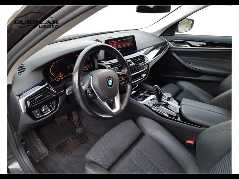 GuidiCar - BMW Serie 5 2020 520d Touring mhev 48V xdrive Luxury auto Usato