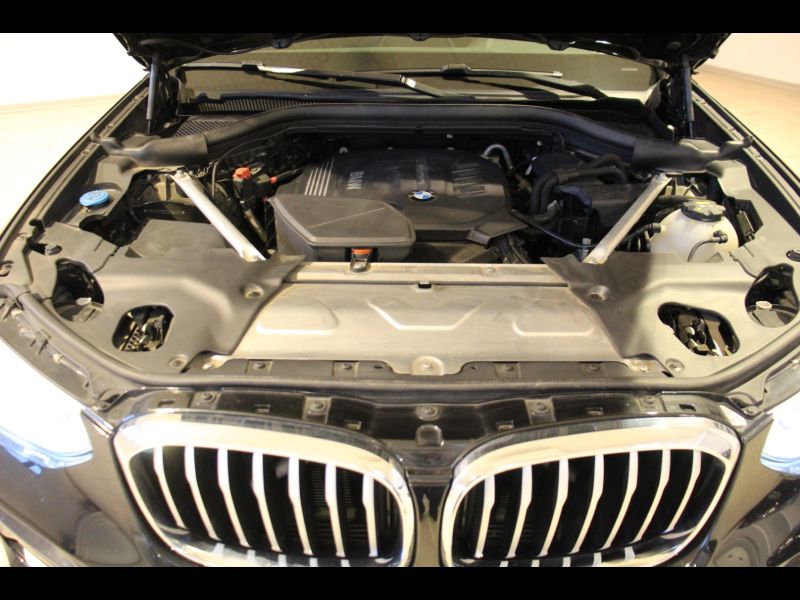GuidiCar - BMW X4        (G02/F98) X4 xDrive20d xLine