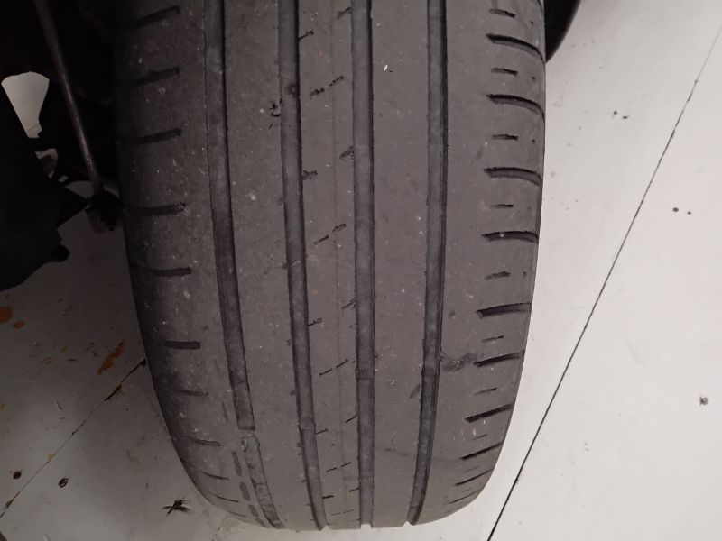 GuidiCar - CITROEN C4 2016 C4 Cactus 1.6 bluehdi Shine 100cv Usato