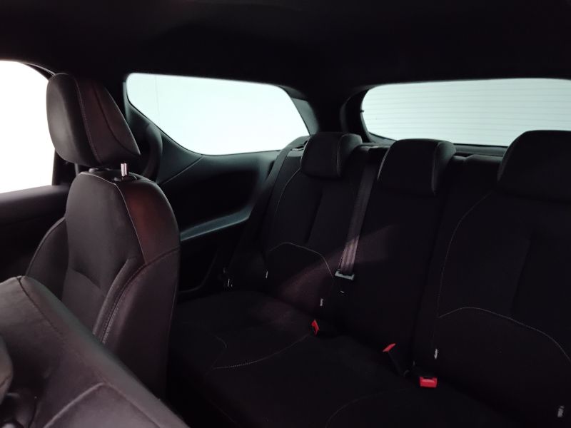 GuidiCar - CITROEN DS3 2011 DS3 1.6 hdi So Chic 92cv Usato