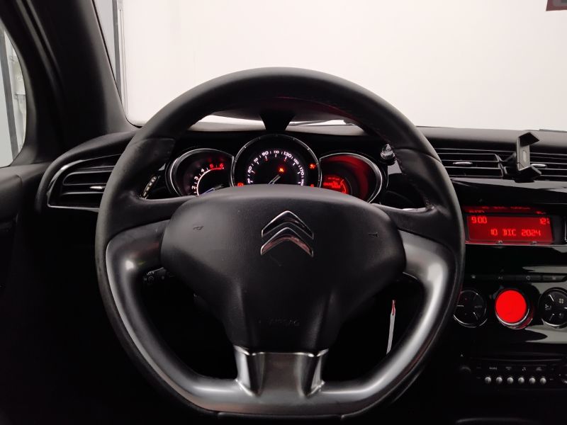 GuidiCar - CITROEN DS3 2011 DS3 1.6 hdi So Chic 92cv Usato