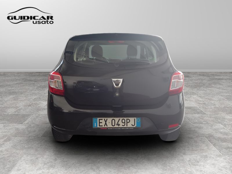 GuidiCar - DACIA Sandero 2014 Sandero 1.5 dci Laureate 75cv Usato