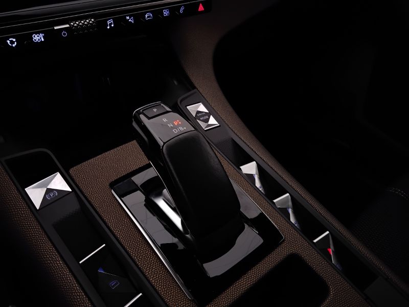 GuidiCar - DS DS7 2021 DS7 Crossback 1.6 e-tense phev Louvre 4x2 auto Usato