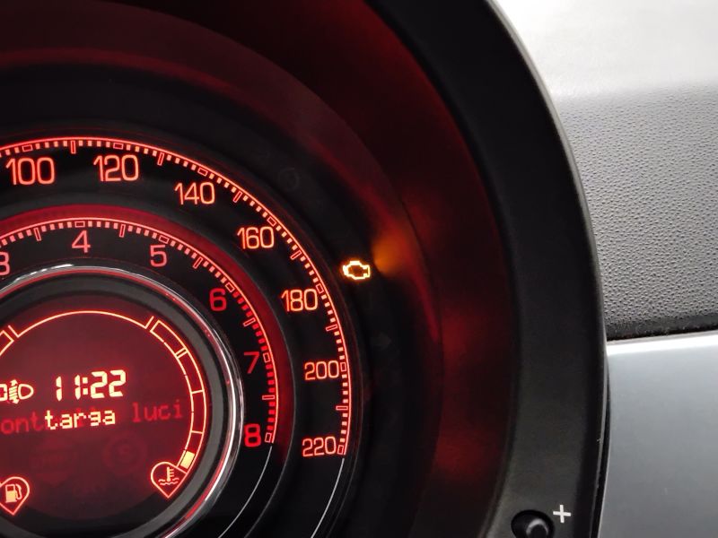 GuidiCar - FIAT 500 2014 500 1.2 Cult 69cv Usato
