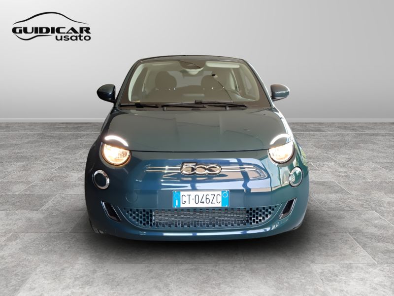 GuidiCar - FIAT 500 2024 500e 42 kWh La Prima Usato