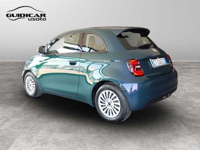 GuidiCar - FIAT 500 2024 500e 42 kWh La Prima Usato
